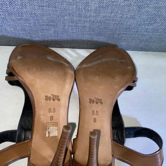 Coach Size 8.5B Sandals - Picture 4 of 5